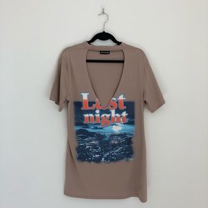 PrettyLittleThing Deep V Oversized Tee